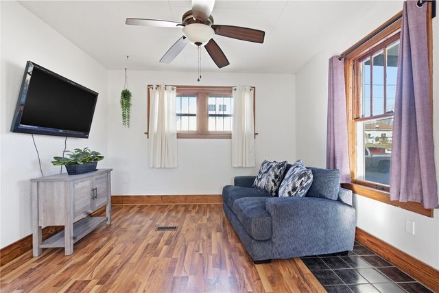 71 Central Avenue NE, Swisher, IA 52338