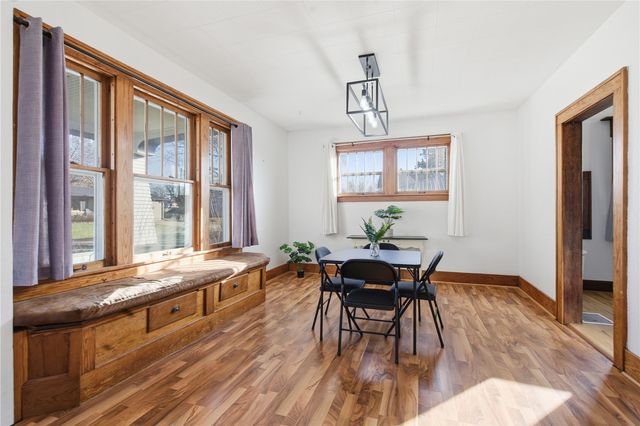 71 Central Avenue NE, Swisher, IA 52338