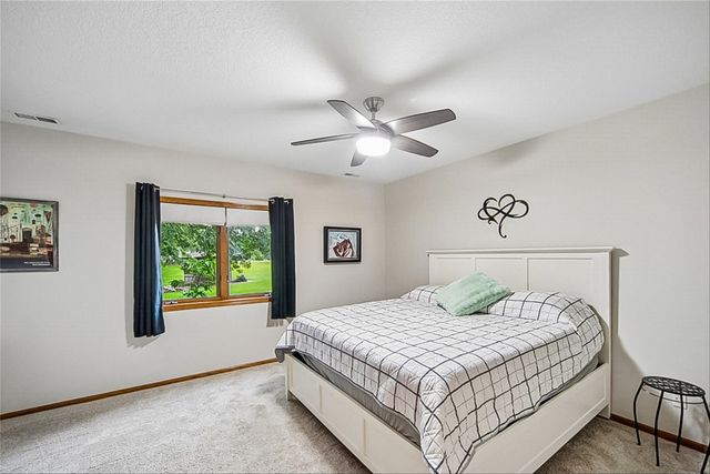 1601 S 43rd Street, West Des Moines, IA 50265
