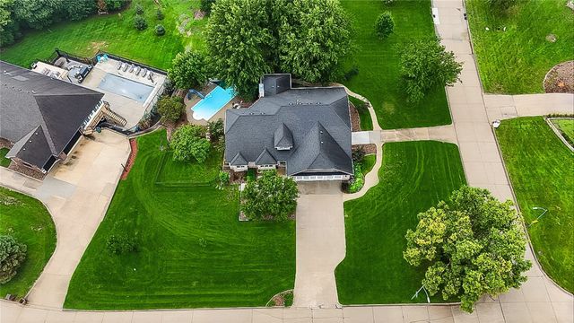 1601 S 43rd Street, West Des Moines, IA 50265