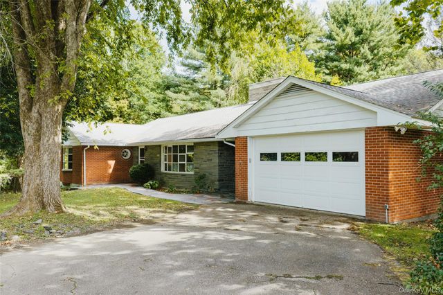 13 Edgewood Drive, New Paltz, NY 12561