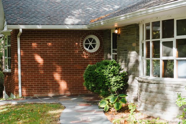 13 Edgewood Drive, New Paltz, NY 12561