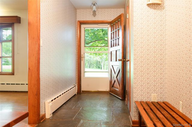 13 Edgewood Drive, New Paltz, NY 12561