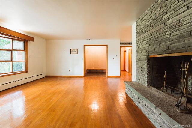 13 Edgewood Drive, New Paltz, NY 12561