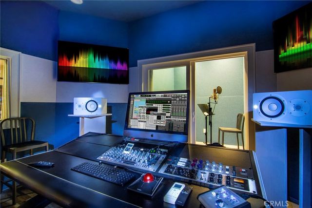 5546 JED SMITH Road, Hidden Hills, CA 91302