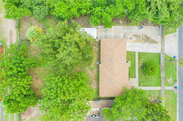 6 E MAGNOLIA STREET, Davenport, FL 33837