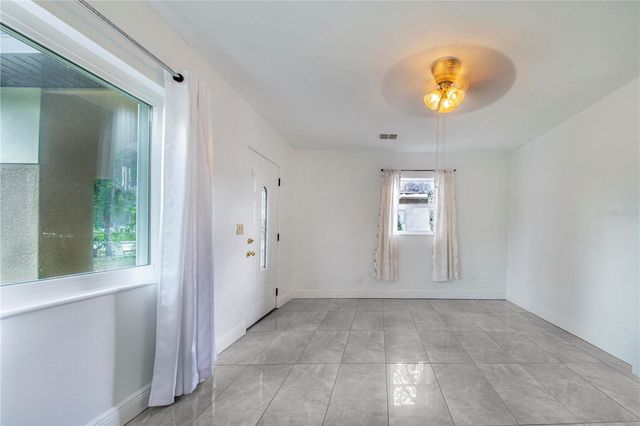 6 E MAGNOLIA STREET, Davenport, FL 33837
