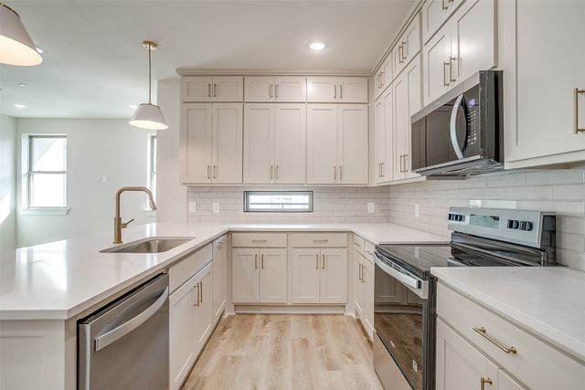 408 Foch Street 201, Fort Worth, TX 76107