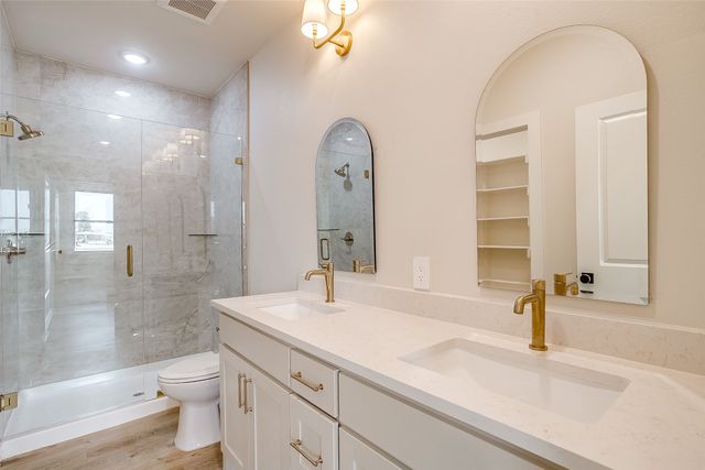 408 Foch Street 201, Fort Worth, TX 76107