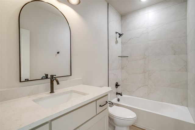 408 Foch Street 201, Fort Worth, TX 76107