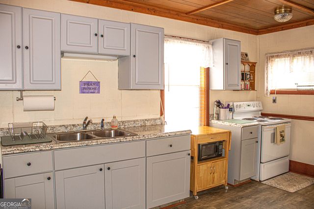 242 Katy Lake Road, Jackson, GA 30233