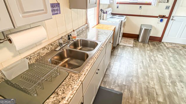 242 Katy Lake Road, Jackson, GA 30233