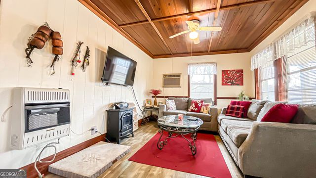 242 Katy Lake Road, Jackson, GA 30233