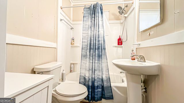 242 Katy Lake Road, Jackson, GA 30233