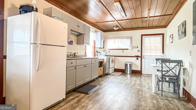 242 Katy Lake Road, Jackson, GA 30233