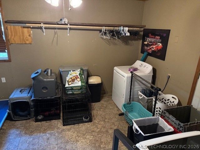 360 N 1st Road, Healdton, OK 73438