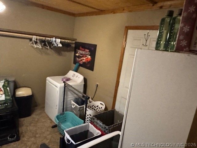 360 N 1st Road, Healdton, OK 73438