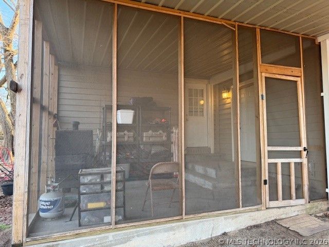 360 N 1st Road, Healdton, OK 73438