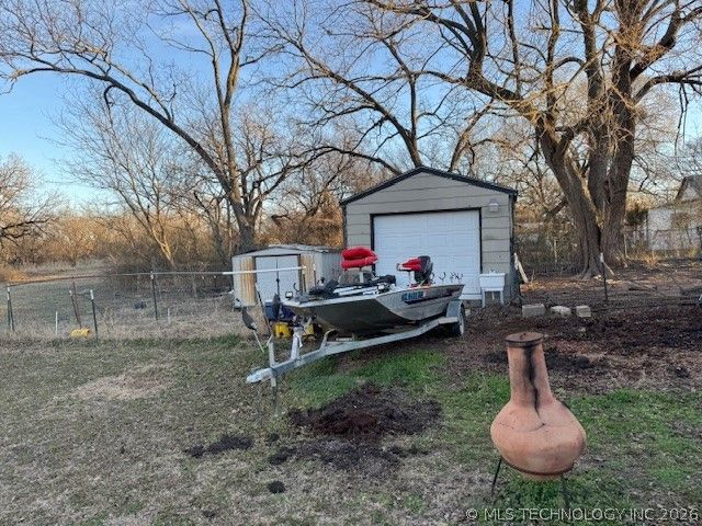 360 N 1st Road, Healdton, OK 73438