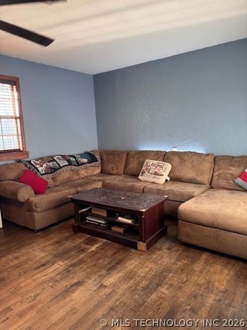 360 N 1st Road, Healdton, OK 73438