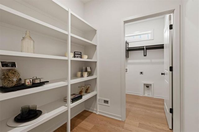 2606 SW Farm Field Road, Lee's Summit, MO 64082