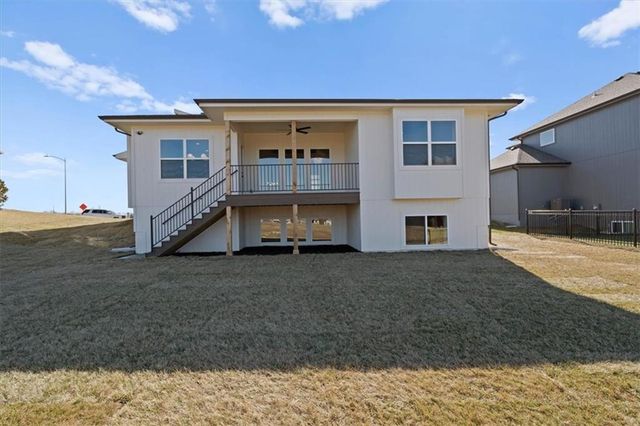 2606 SW Farm Field Road, Lee's Summit, MO 64082