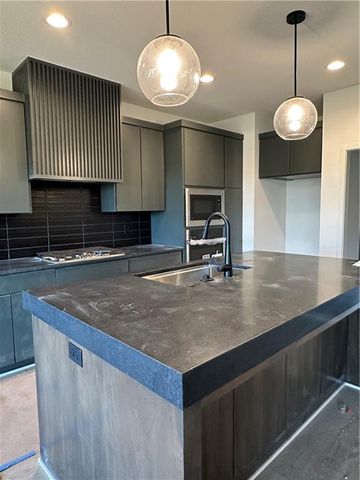 2606 SW Farm Field Road, Lee's Summit, MO 64082