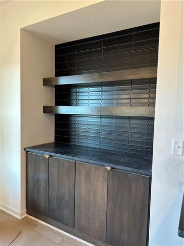 2606 SW Farm Field Road, Lee's Summit, MO 64082