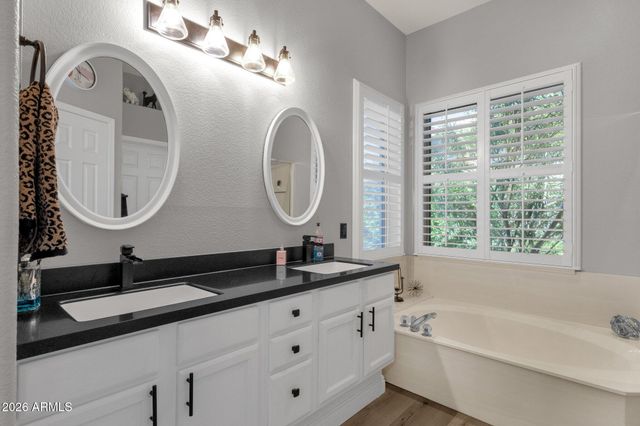 4680 E NIGHTINGALE Lane, Gilbert, AZ 85298