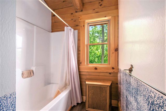 17064 County Road 14, Goshen, IN 46528