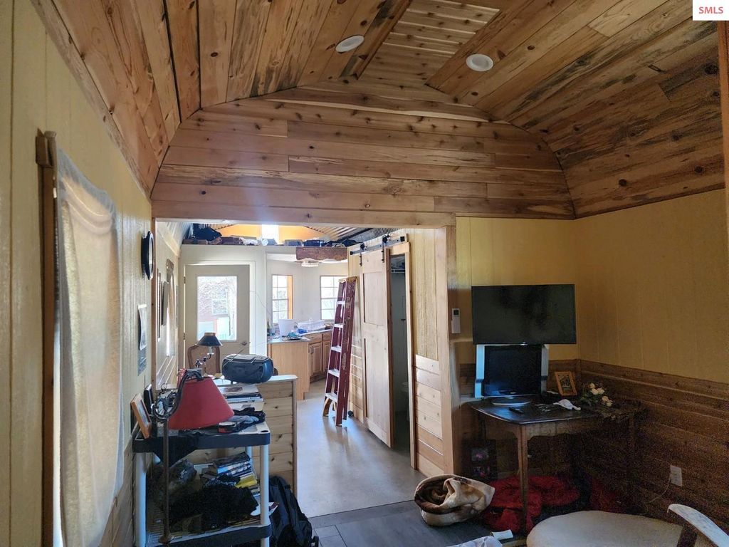 43 Fleming creek road, Bonners Ferry, ID 83805