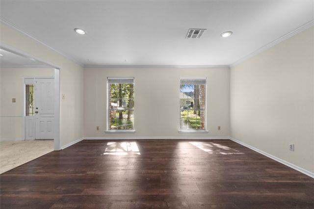 131 Shadowood Street, Conroe, TX 77304