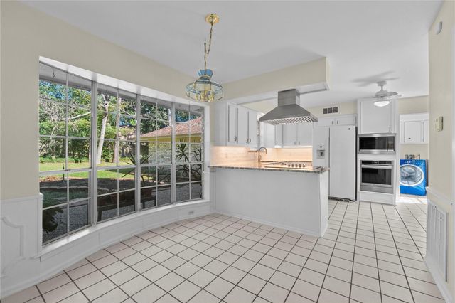 131 Shadowood Street, Conroe, TX 77304