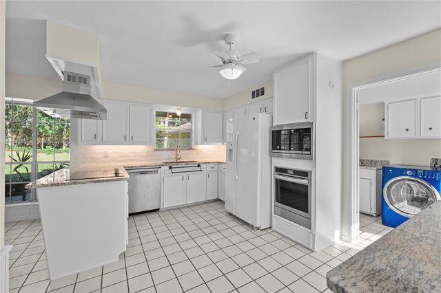131 Shadowood Street, Conroe, TX 77304