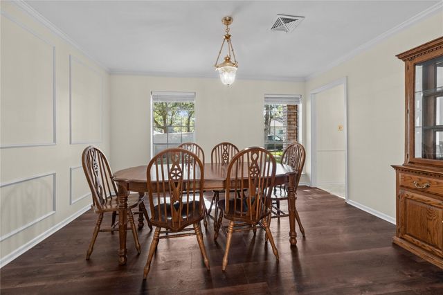 131 Shadowood Street, Conroe, TX 77304