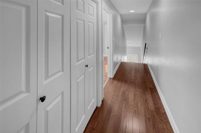 1089 Country Place Drive, Houston, TX 77079