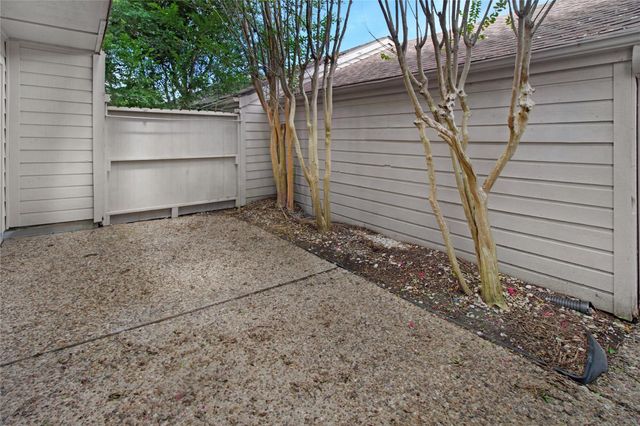 1089 Country Place Drive, Houston, TX 77079