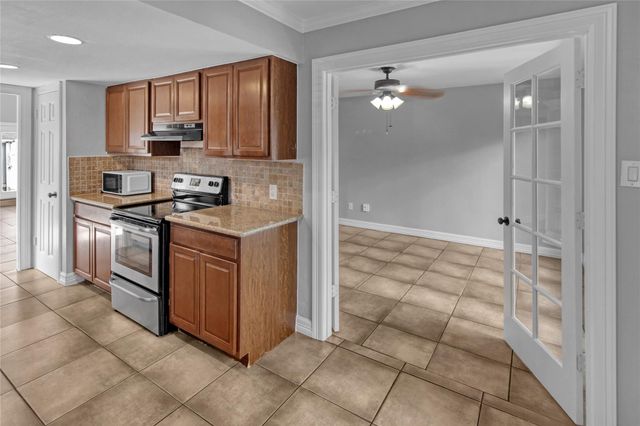 1089 Country Place Drive, Houston, TX 77079