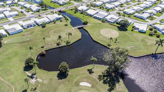 1113 LAKE Terrace 107, Boynton Beach, FL 33426