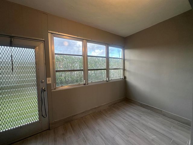 1113 LAKE Terrace 107, Boynton Beach, FL 33426