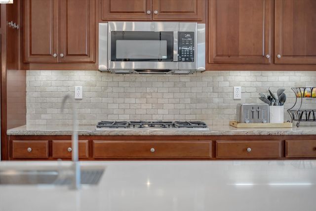 288 Pebble Beach Dr, Brentwood, CA 94513
