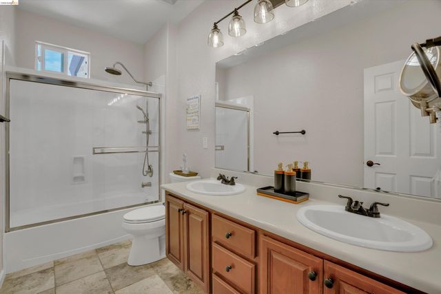 288 Pebble Beach Dr, Brentwood, CA 94513