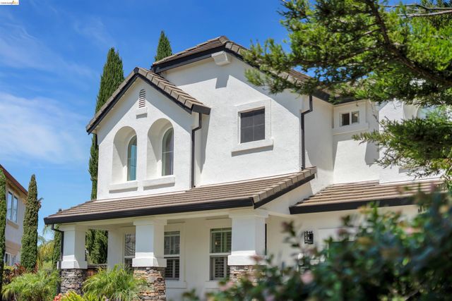 288 Pebble Beach Dr, Brentwood, CA 94513