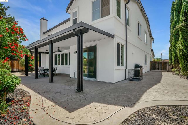 288 Pebble Beach Dr, Brentwood, CA 94513