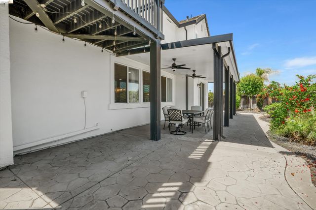 288 Pebble Beach Dr, Brentwood, CA 94513
