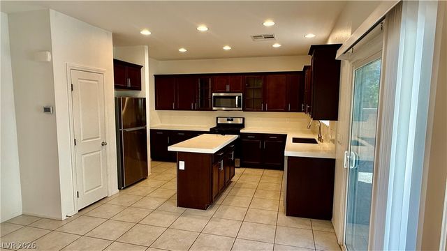 2126 Mystic Wave Road, North Las Vegas, NV 89031