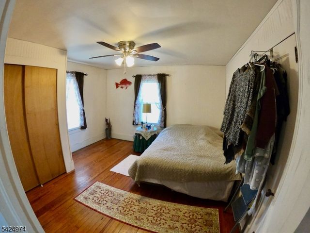 19 Ryerson Ave, Newton Town, NJ 07860