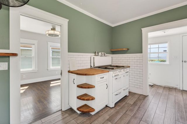 6677 Brann Street, Oakland, CA 94605