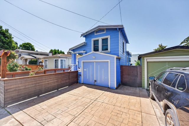 6677 Brann Street, Oakland, CA 94605