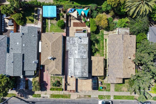 6677 Brann Street, Oakland, CA 94605